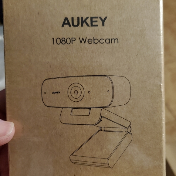New in box Aukey webcam - Picture 6 of 8